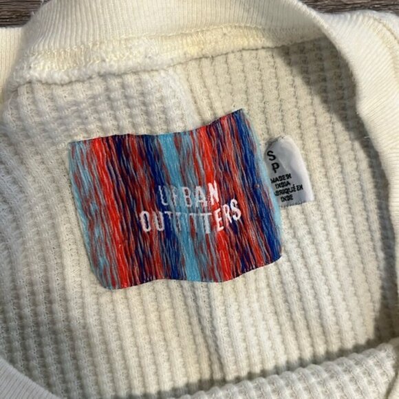 UO Shawni Love Long Sleeve Baby T-Shirt small - Picture 3 of 4